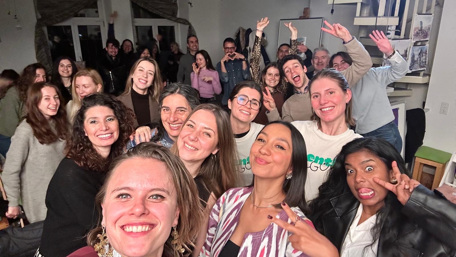 Womxn on Stage — full room celebrating together at Ekstase, Zurich