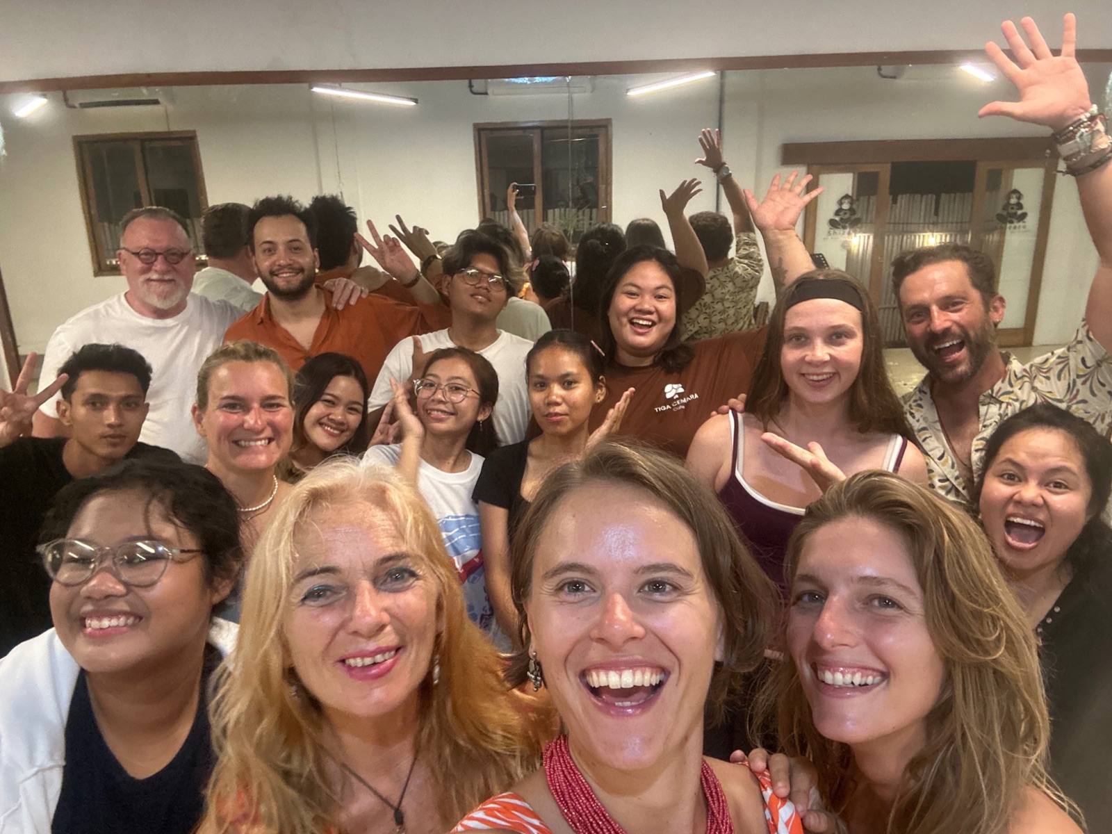 Womxn on Stage — group photo at Shizaru, Nusa Lembongan, Bali, Indonesia
